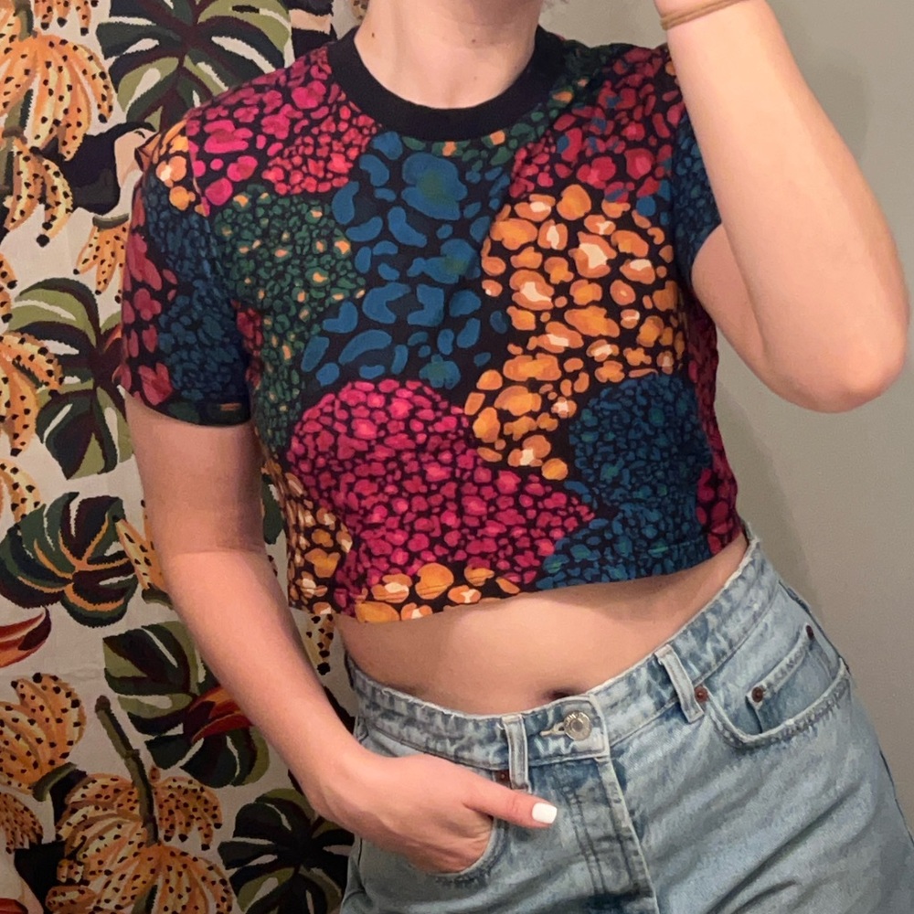 FARM Rio Multicolor Abstract Spot Crop Top - Black Base - Picture 2 of 7